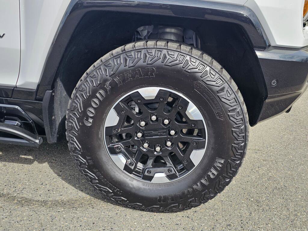 Used 2025 GMC Hummer EV 3X w/ Extreme Off-Road Package image 14