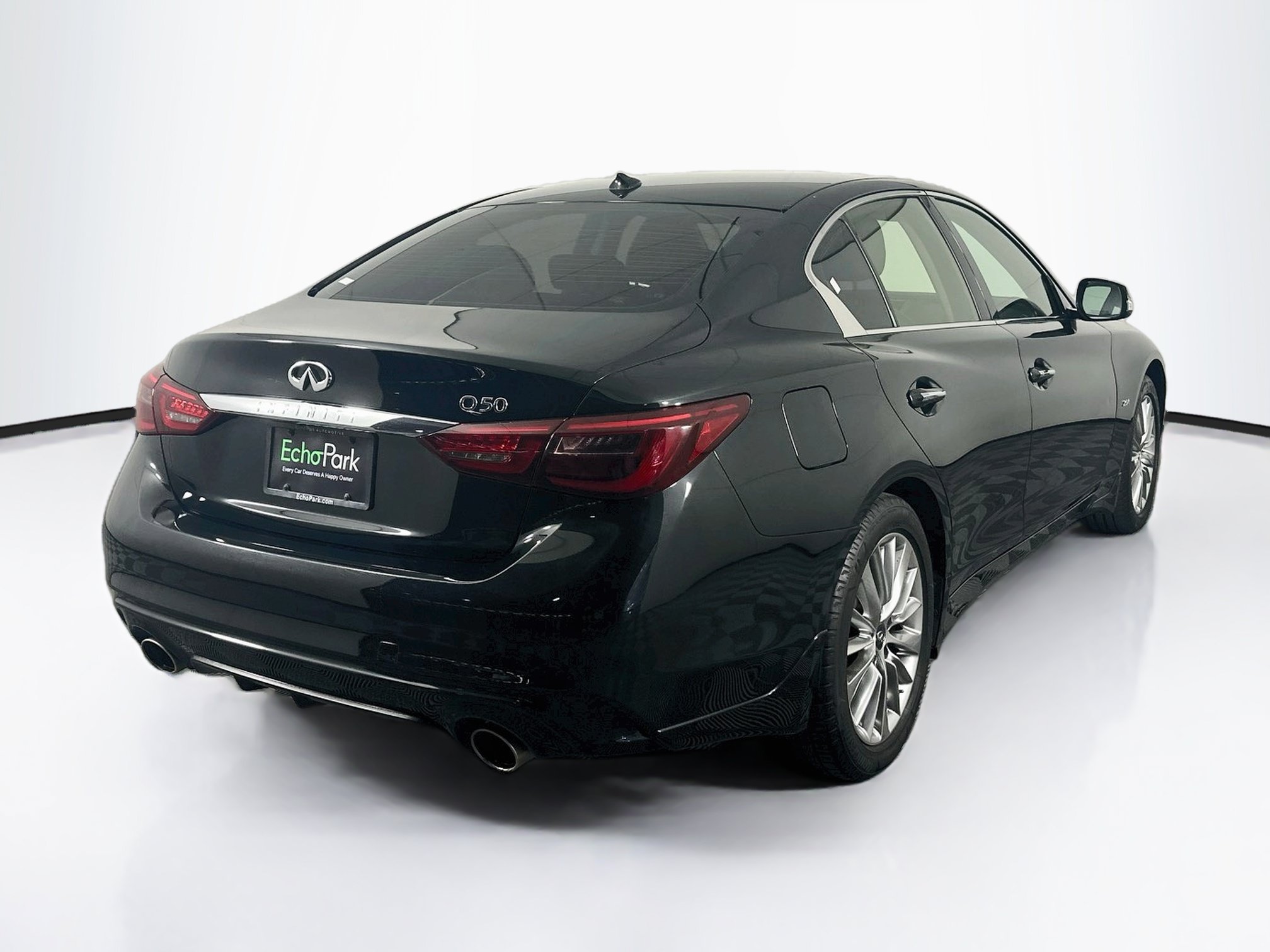 Used 2018 INFINITI Q50 Luxe RWD image 9