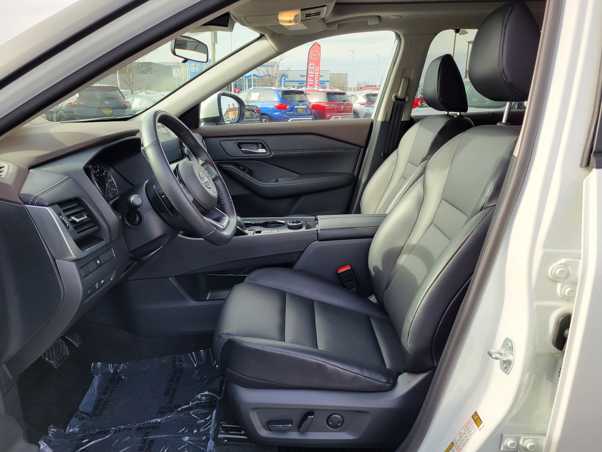 Certified 2023 Nissan Rogue SV w/ SV Premium B Package image 16