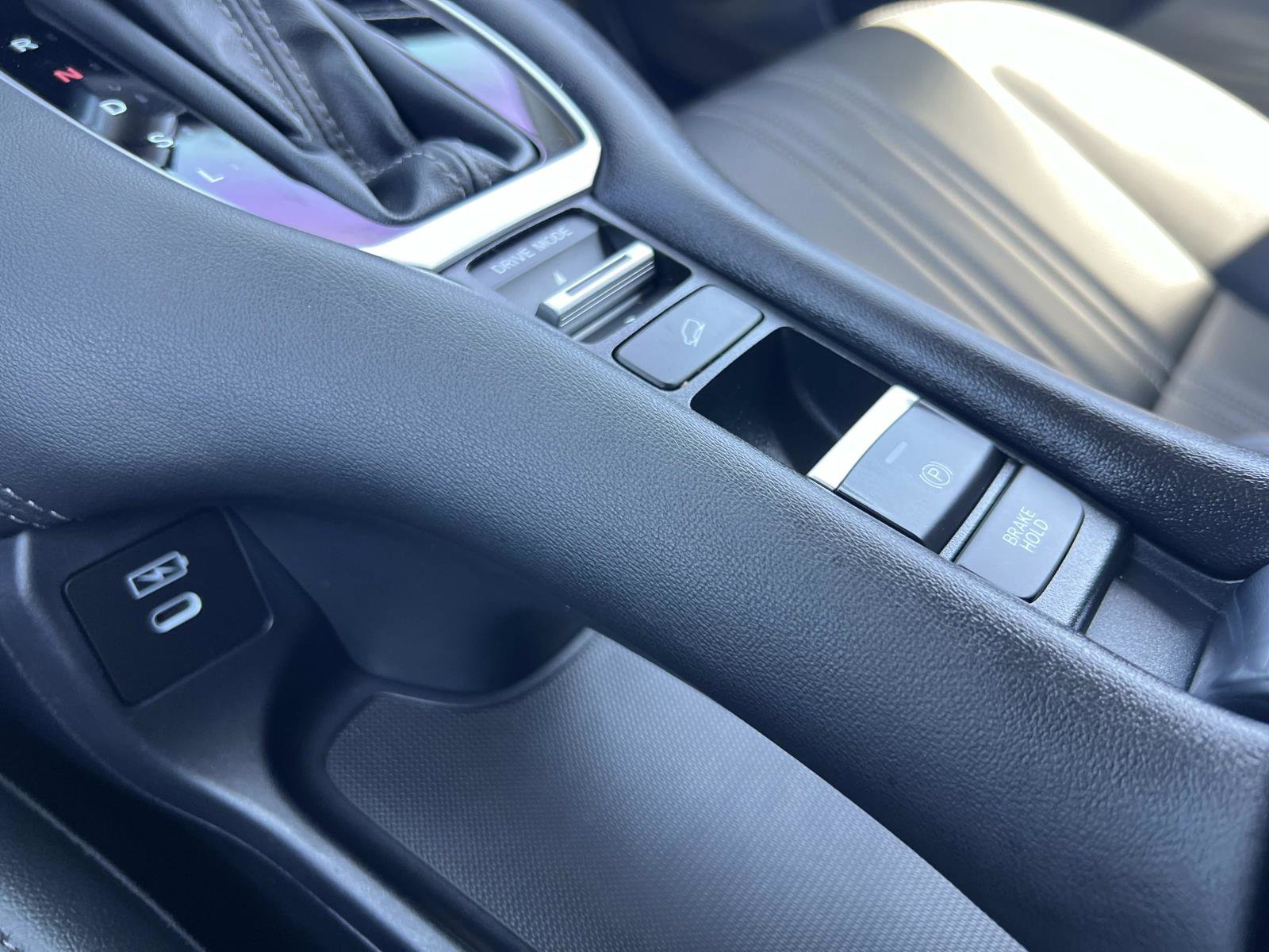 Certified 2024 Honda HR-V EX-L image 18