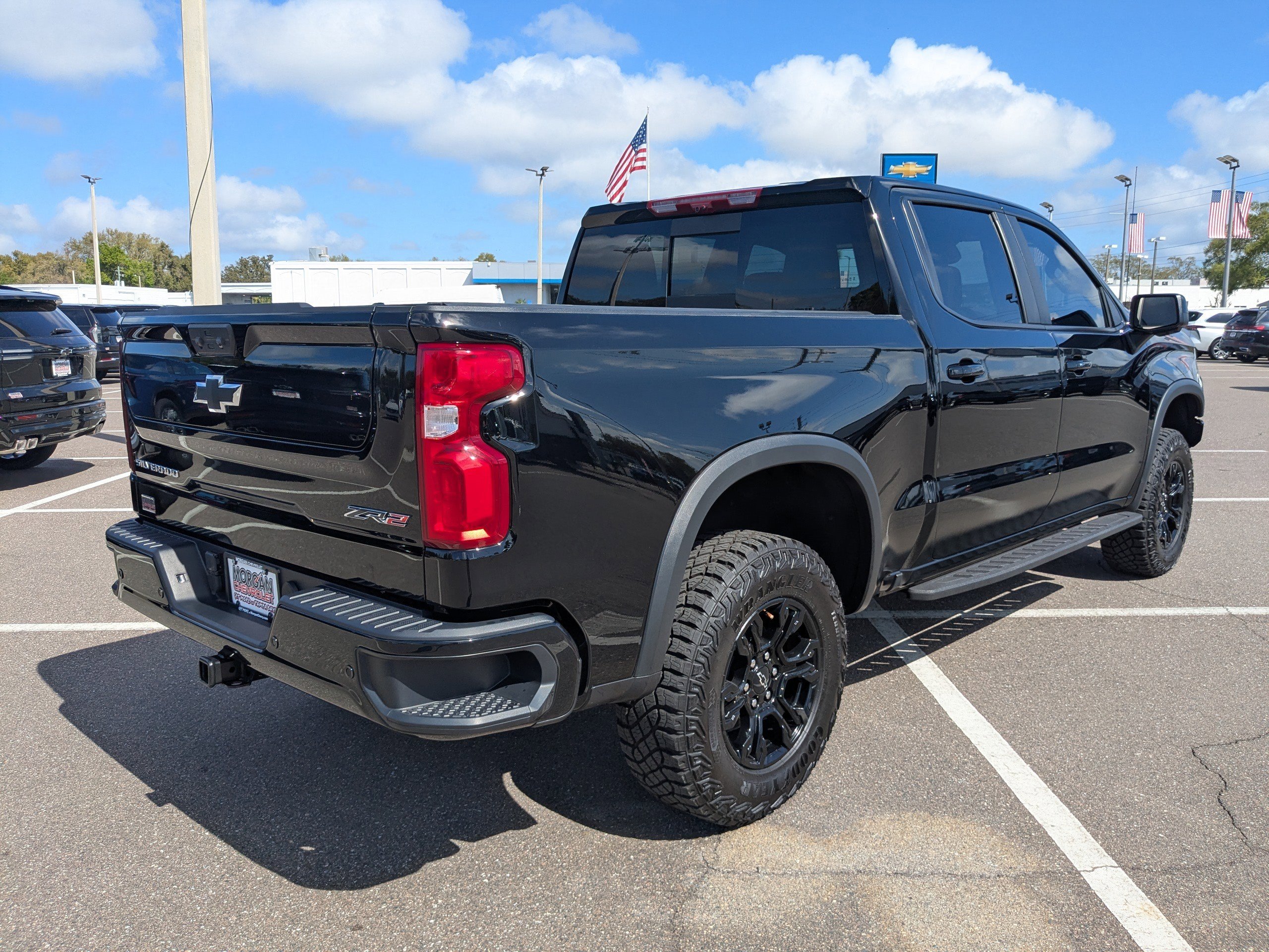 Used 2025 Chevrolet Silverado 1500 ZR2 w/ Technology Package image 4