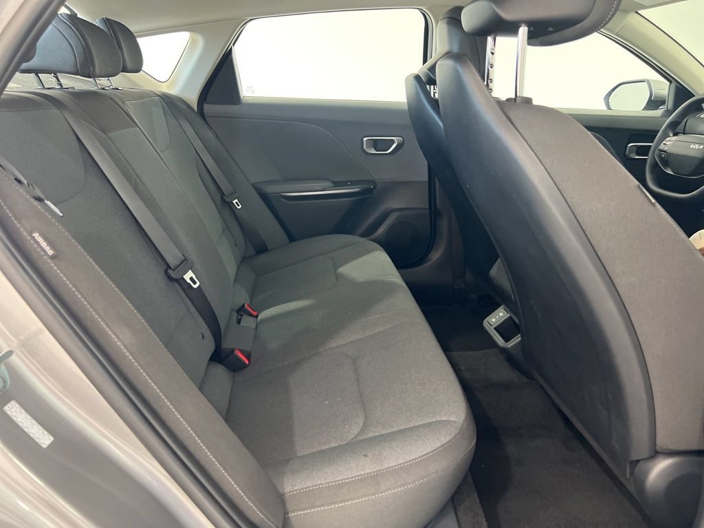 Used 2025 Kia K4 FWD image 22