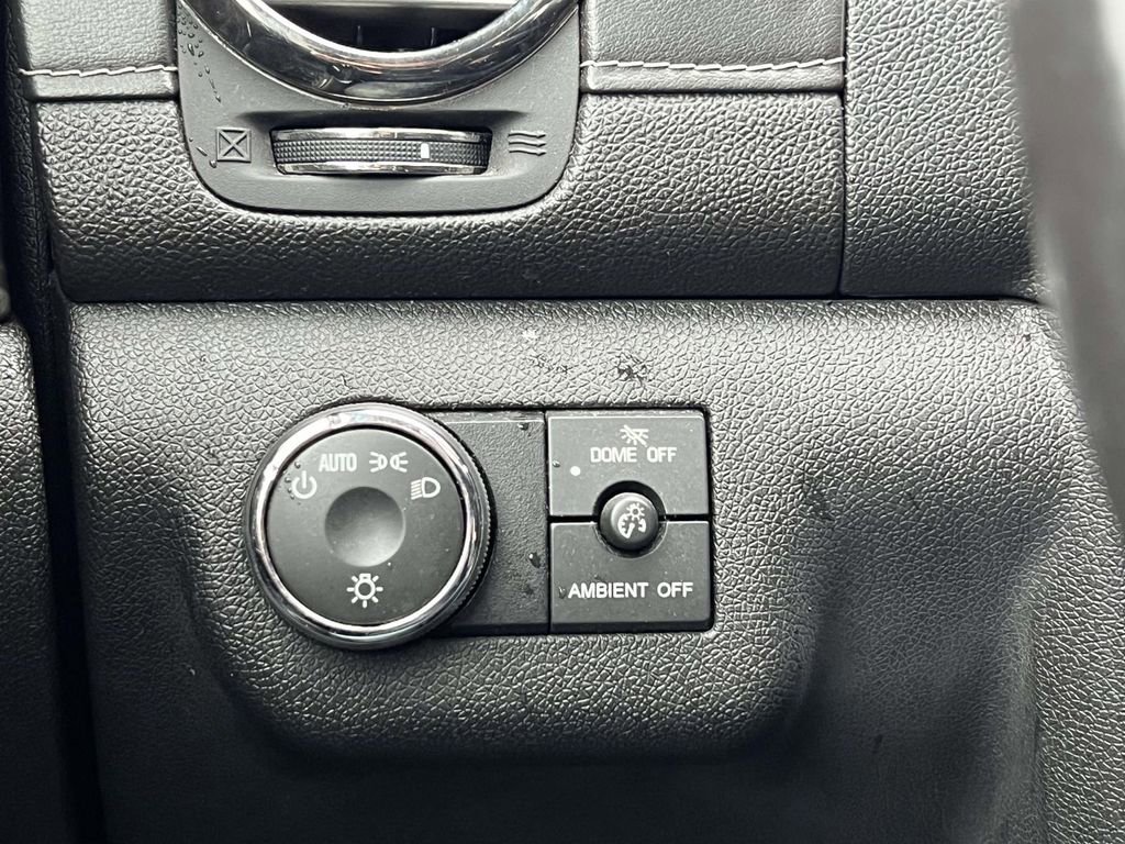 Used 2014 Buick Enclave Leather FWD image 25