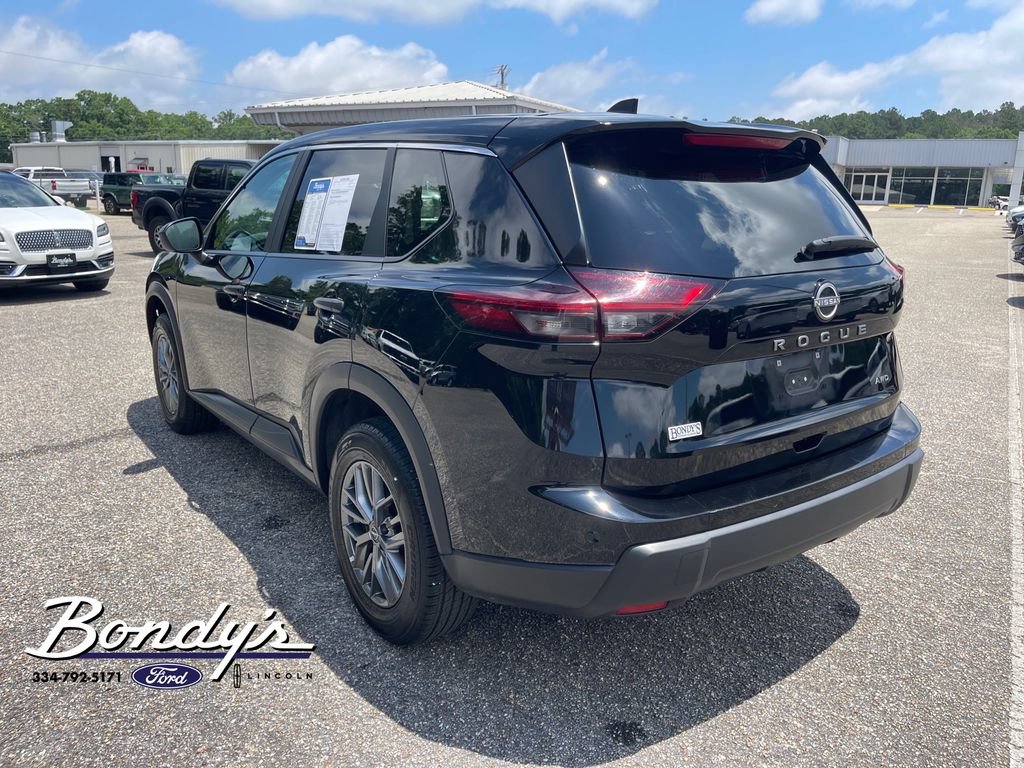 Used 2024 Nissan Rogue S AWD/4WD image 12