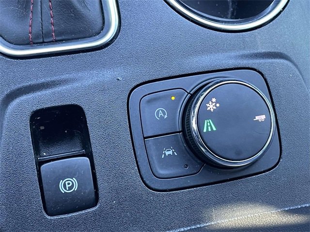 Used 2023 Chevrolet Traverse RS image 40