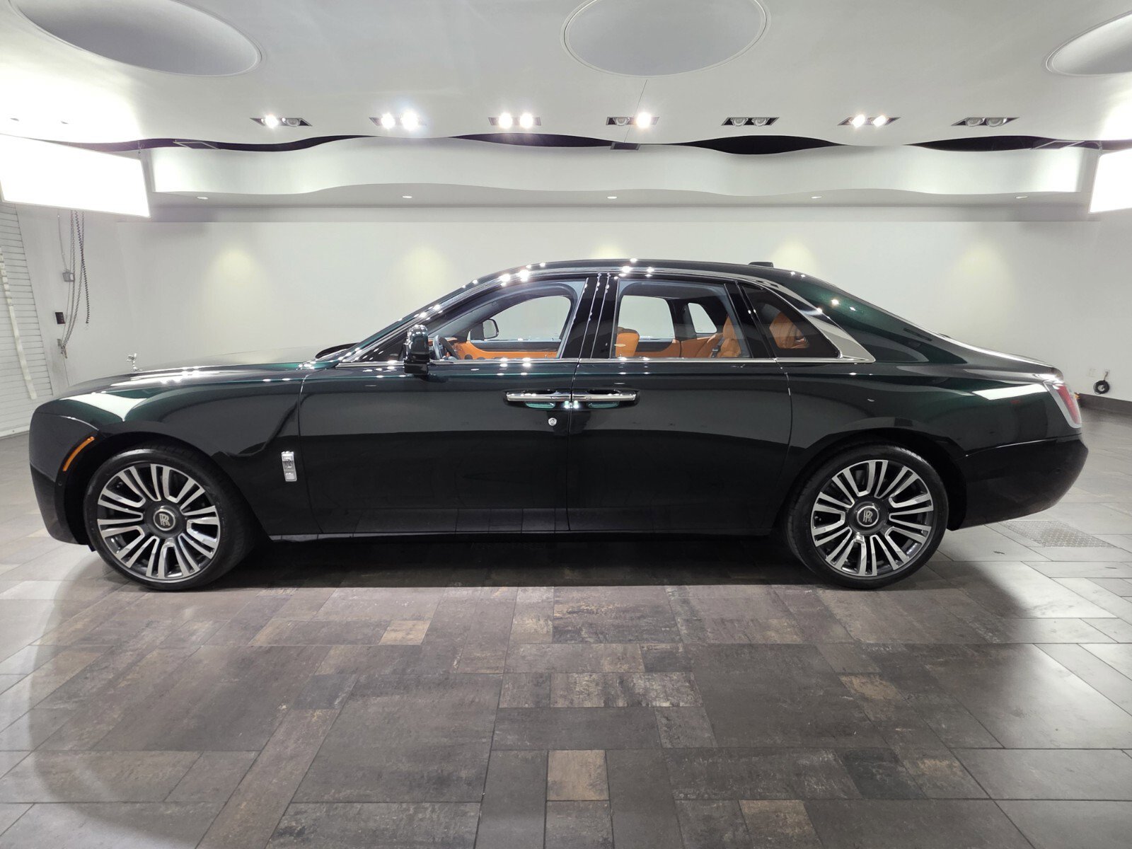 Used 2024 Rolls-Royce Ghost w/ Ghost Package image 3