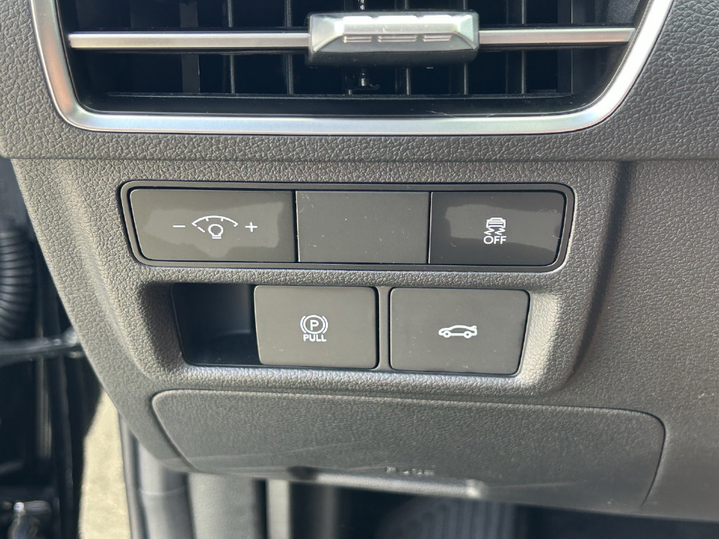 Certified 2024 Hyundai Sonata SEL FWD image 29