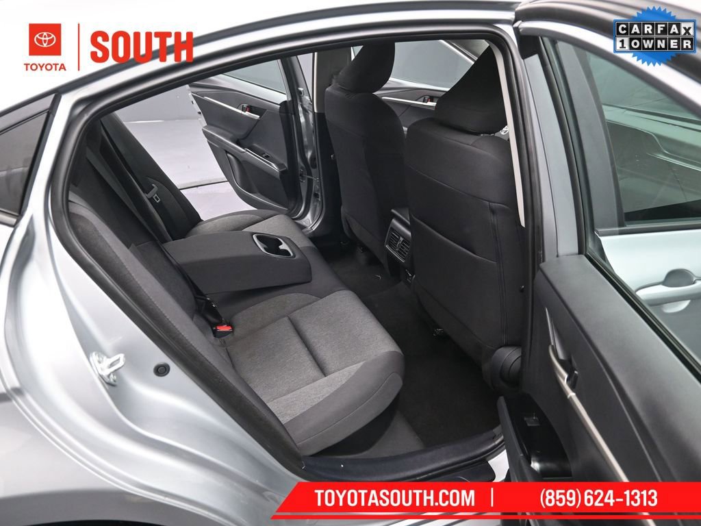 Used 2025 Toyota Camry LE image 33