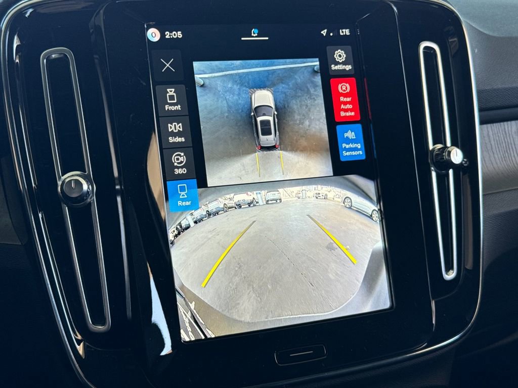 New 2026 Volvo XC40 B5 Plus w/ Protection Package Premier image 19