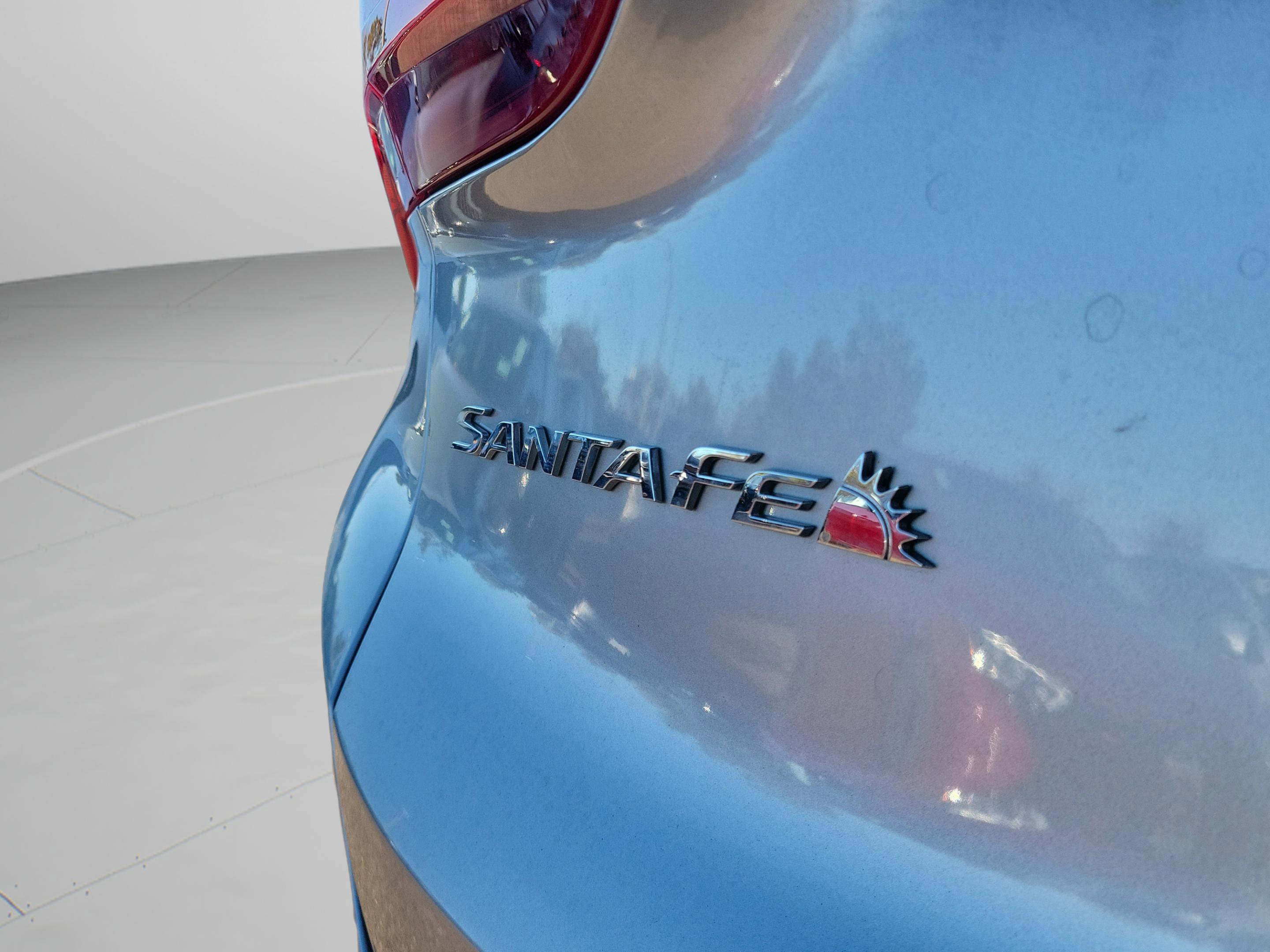 Used 2023 Hyundai Santa Fe SE image 7