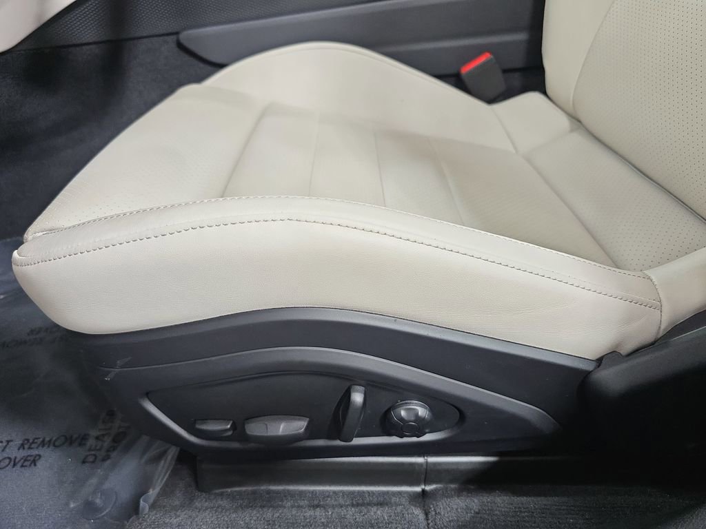 Certified 2024 Porsche Panamera image 23