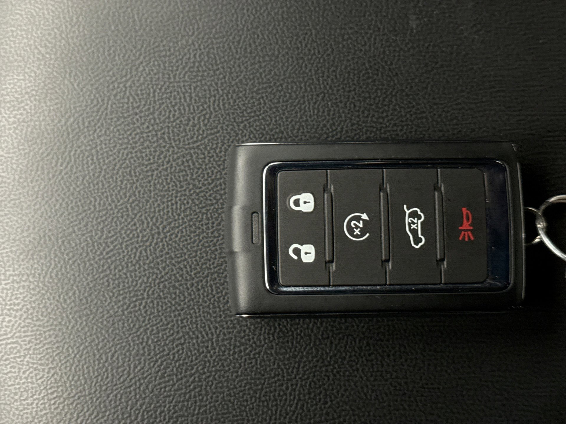 Used 2025 Jeep Grand Cherokee Limited w/ Black Appearance Package image 24