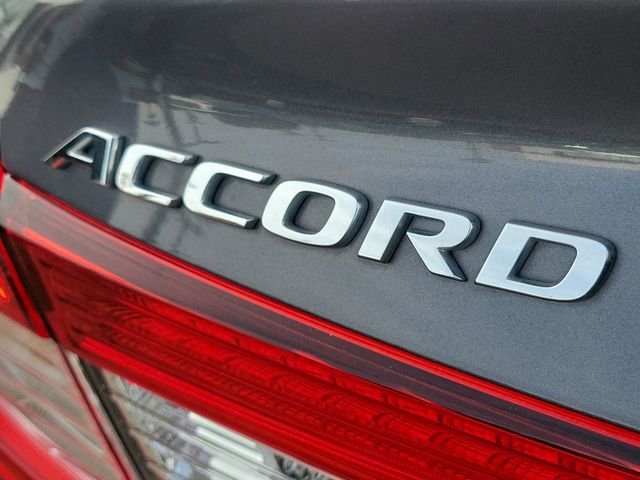 Used 2018 Honda Accord Sport image 7