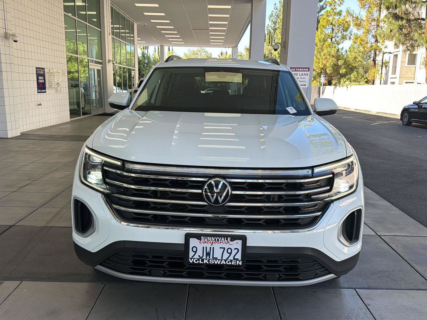 Certified 2024 Volkswagen Atlas SE FWD image 8