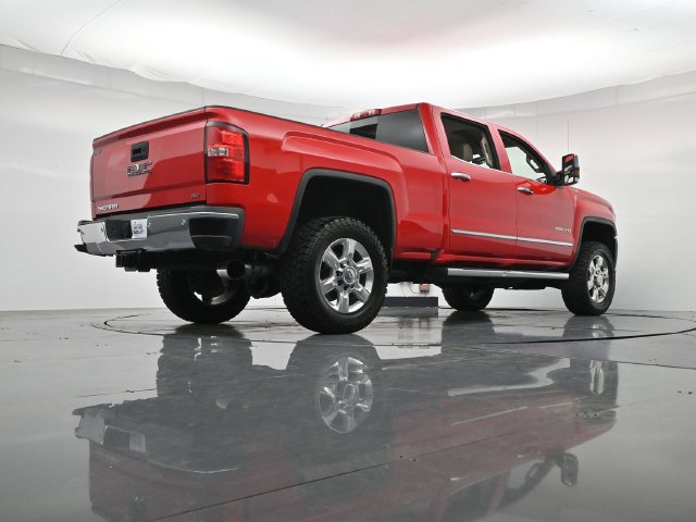 Used 2019 GMC Sierra 2500 SLT w/ Duramax Plus Package AWD/4WD image 32