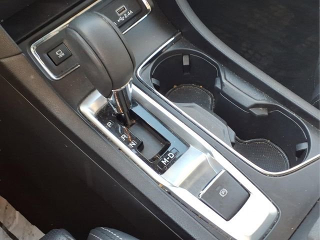 Used 2024 Subaru Ascent Limited w/ Technology Package image 11