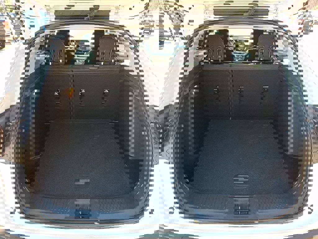 Used 2024 Chevrolet Trax LS image 32