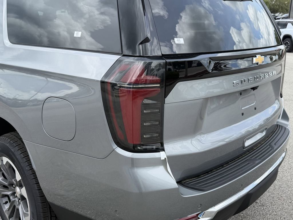 New 2026 Chevrolet Suburban LS RWD image 8