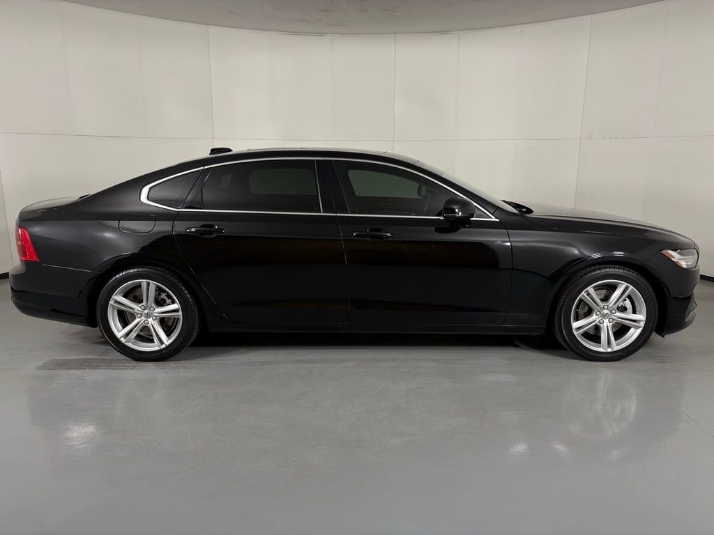 Used 2018 Volvo S90 T5 Momentum w/ Convenience Package image 9