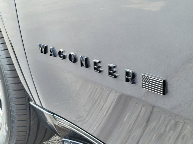 Used 2024 Jeep Wagoneer Series II AWD/4WD image 35