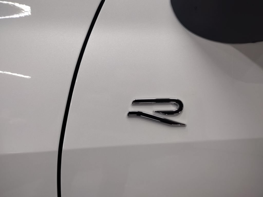New 2026 Volkswagen Tiguan SEL R-Line AWD/4WD image 6