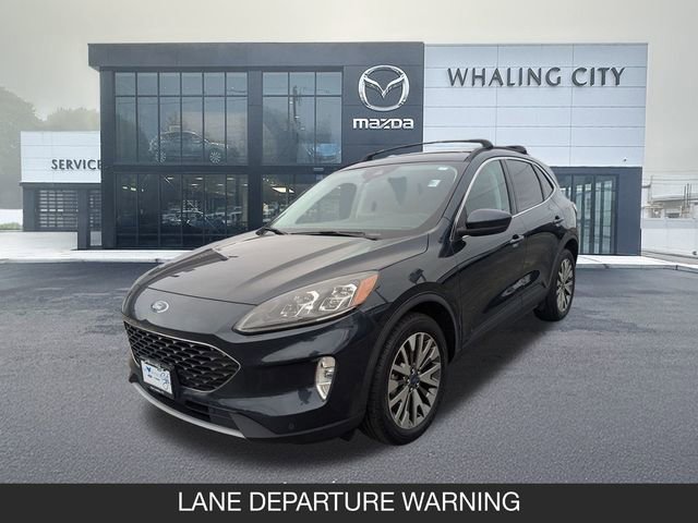Used 2022 Ford Escape Titanium w/ Class II Trailer Tow Package AWD/4WD image 3