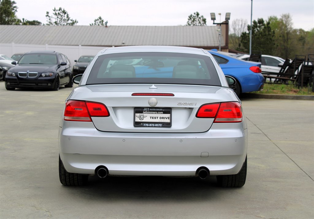 Used 2007 BMW 335i Convertible image 11