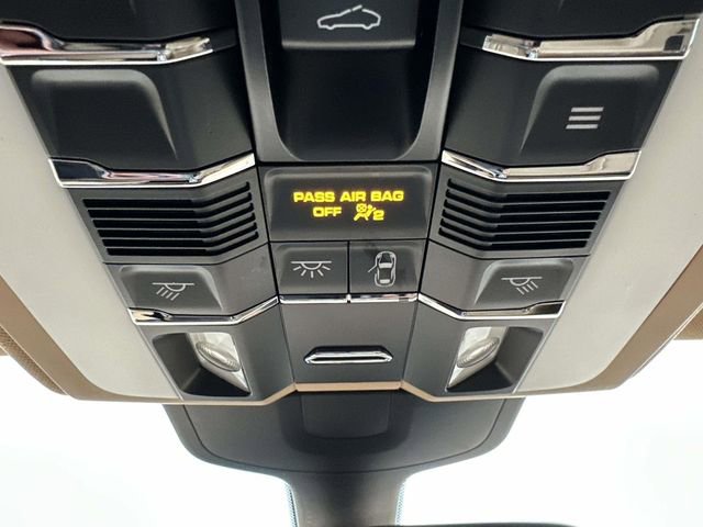 Used 2013 Porsche Panamera 4 image 89