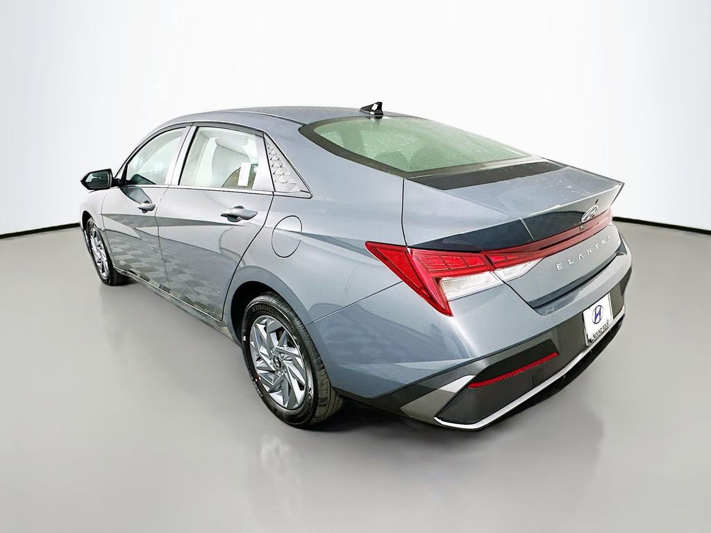 New 2026 Hyundai Elantra Blue image 7