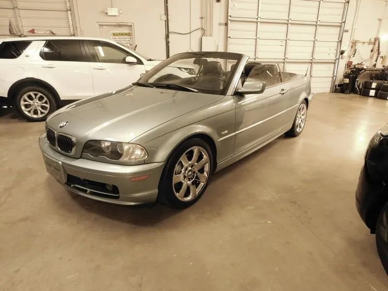 Used 2002 BMW 325Ci Convertible image 29