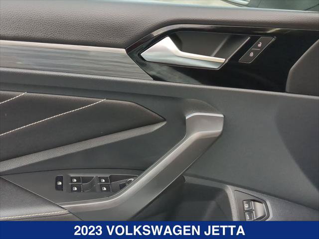 Certified 2023 Volkswagen Jetta SEL FWD image 11