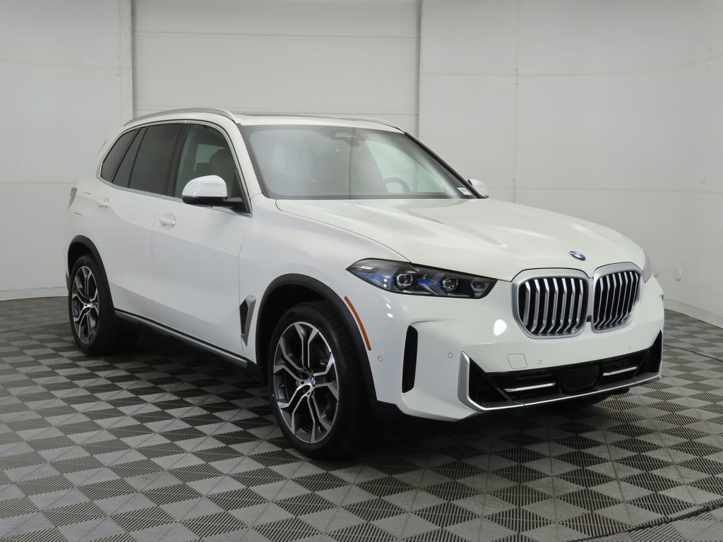 New 2026 BMW X5 xDrive40i w/ Climate Comfort Package image 3