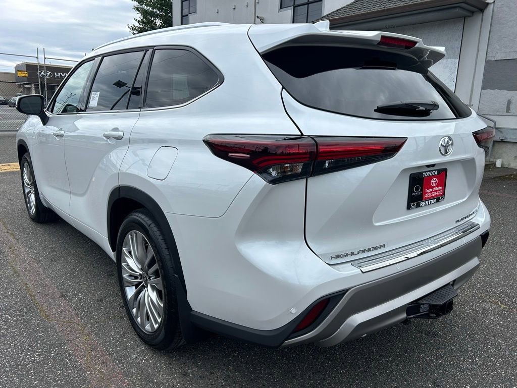 New 2026 Toyota Highlander Platinum AWD/4WD image 7