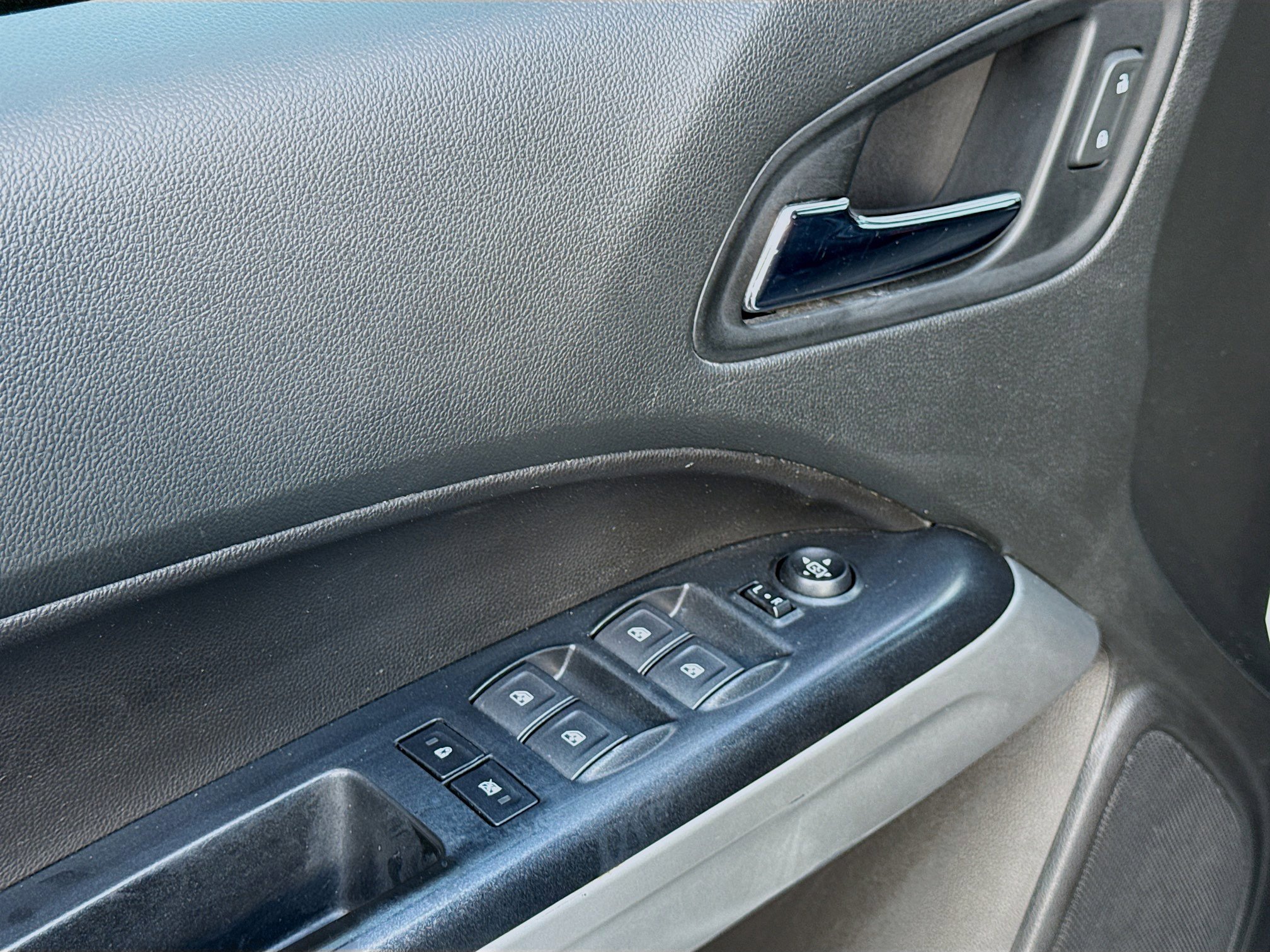 Used 2021 Chevrolet Colorado LT image 21