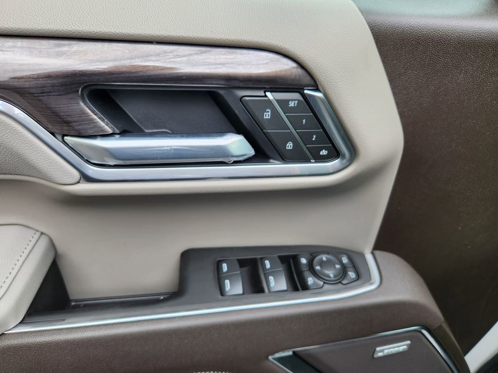 New 2025 Chevrolet Silverado 1500 LTZ image 14