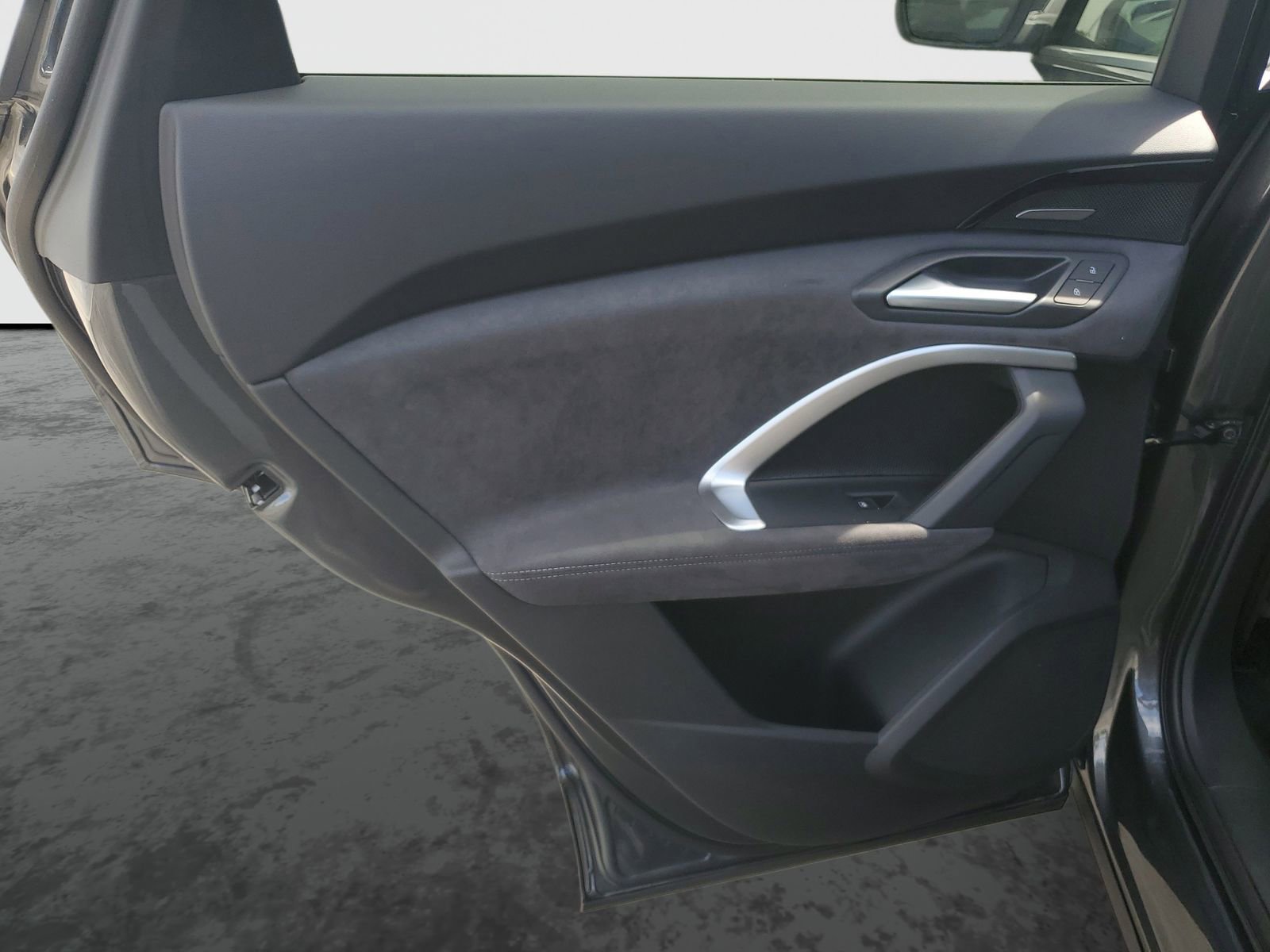 New 2025 Audi SQ5 Premium Plus image 16