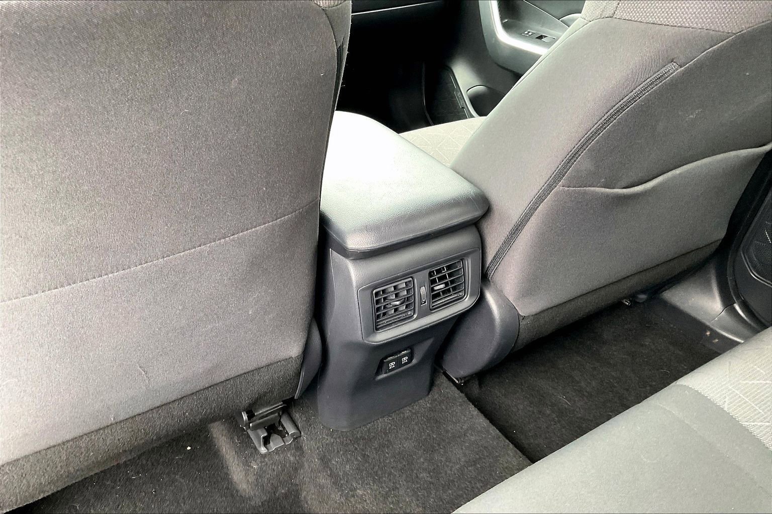 Used 2019 Toyota RAV4 XLE image 10