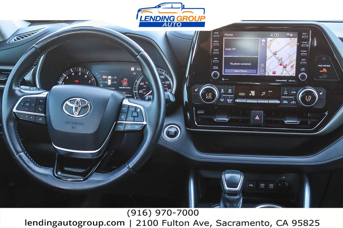 Used 2021 Toyota Highlander XLE image 18