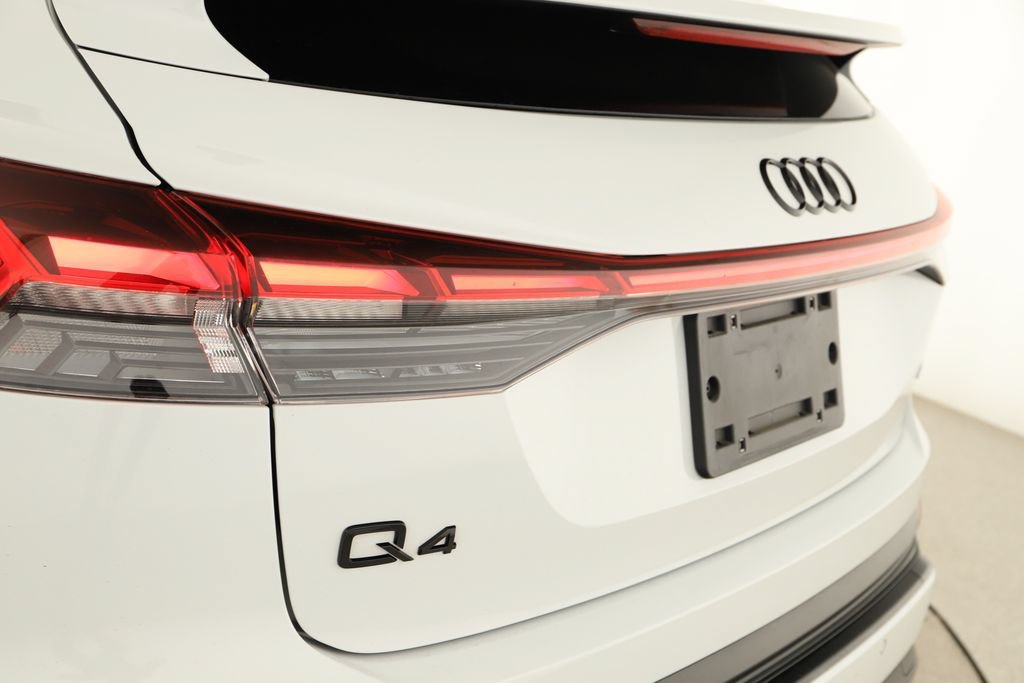 Certified 2023 Audi Q4 e-tron Premium Plus w/ Premium Plus AWD/4WD image 32