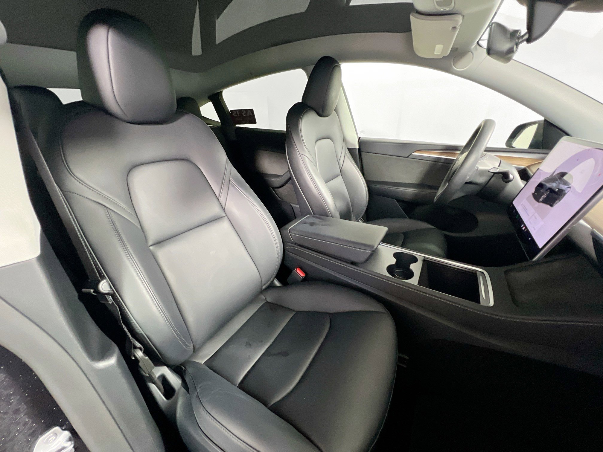 Used 2024 Tesla Model Y Long Range image 30