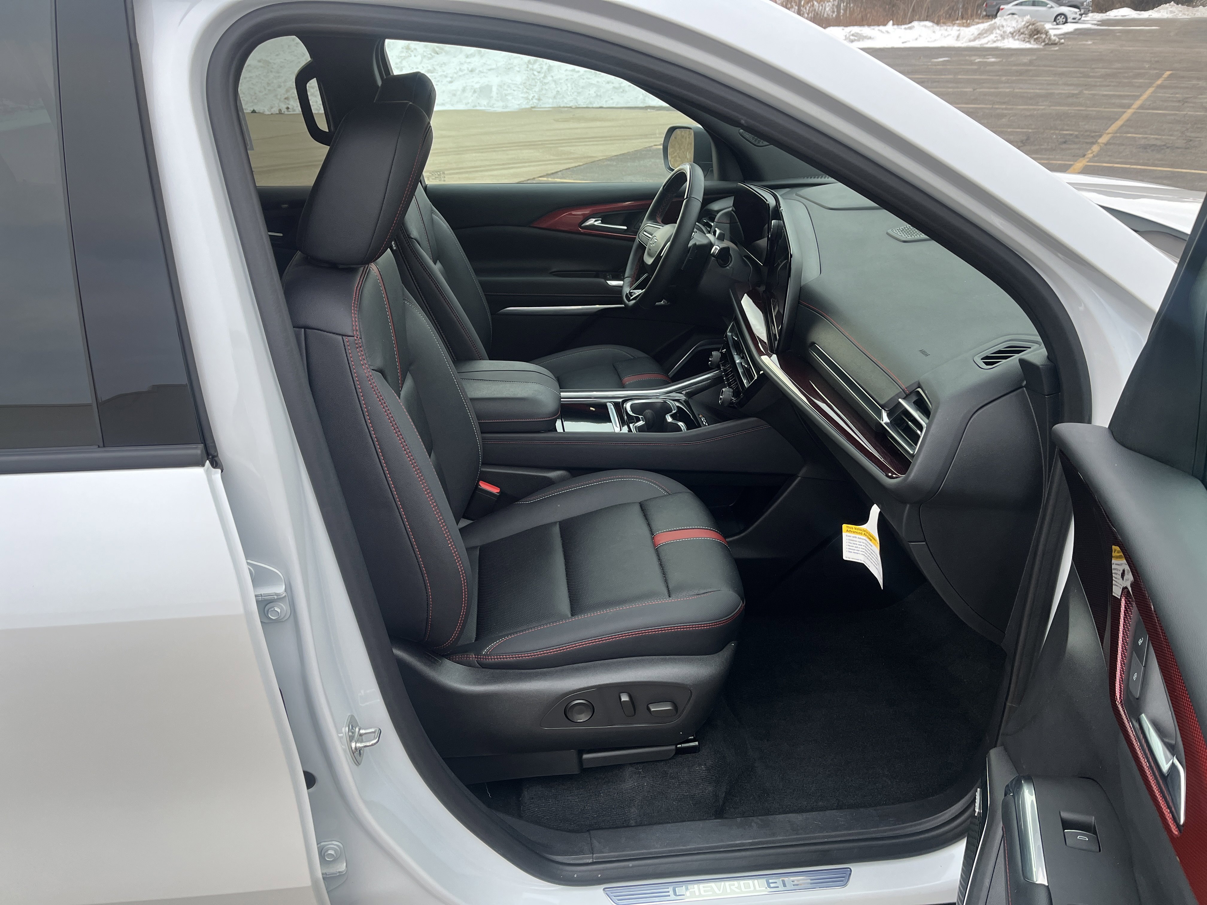 Used 2024 Chevrolet Traverse RS w/ LPO, Floor Liner Package image 18