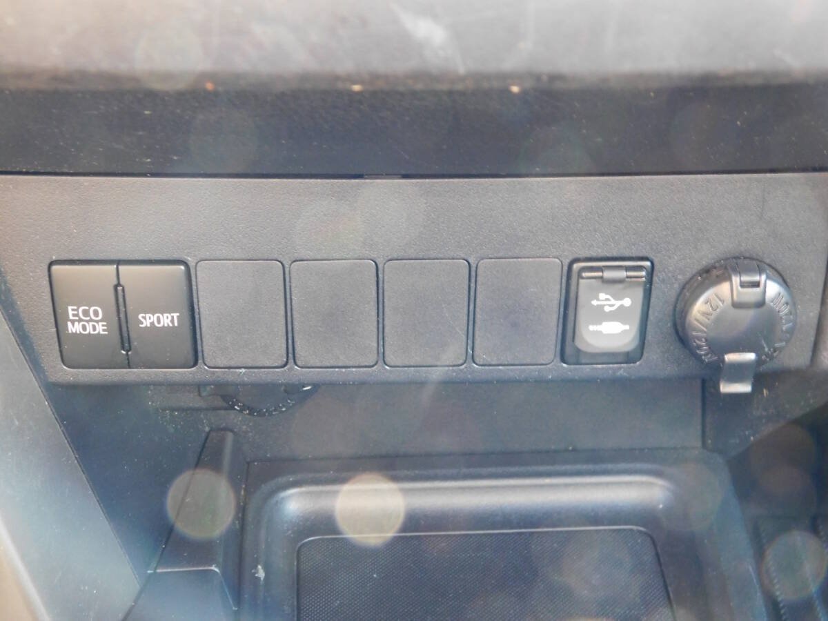 Used 2015 Toyota RAV4 LE AWD/4WD image 15