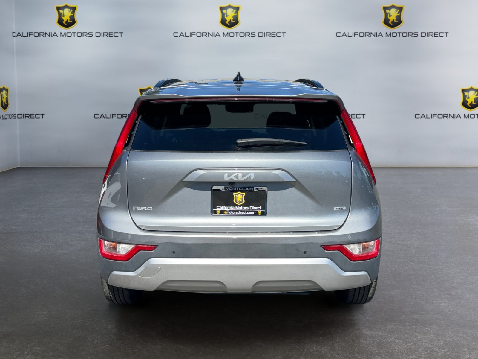 Used 2023 Kia Niro EX FWD image 4