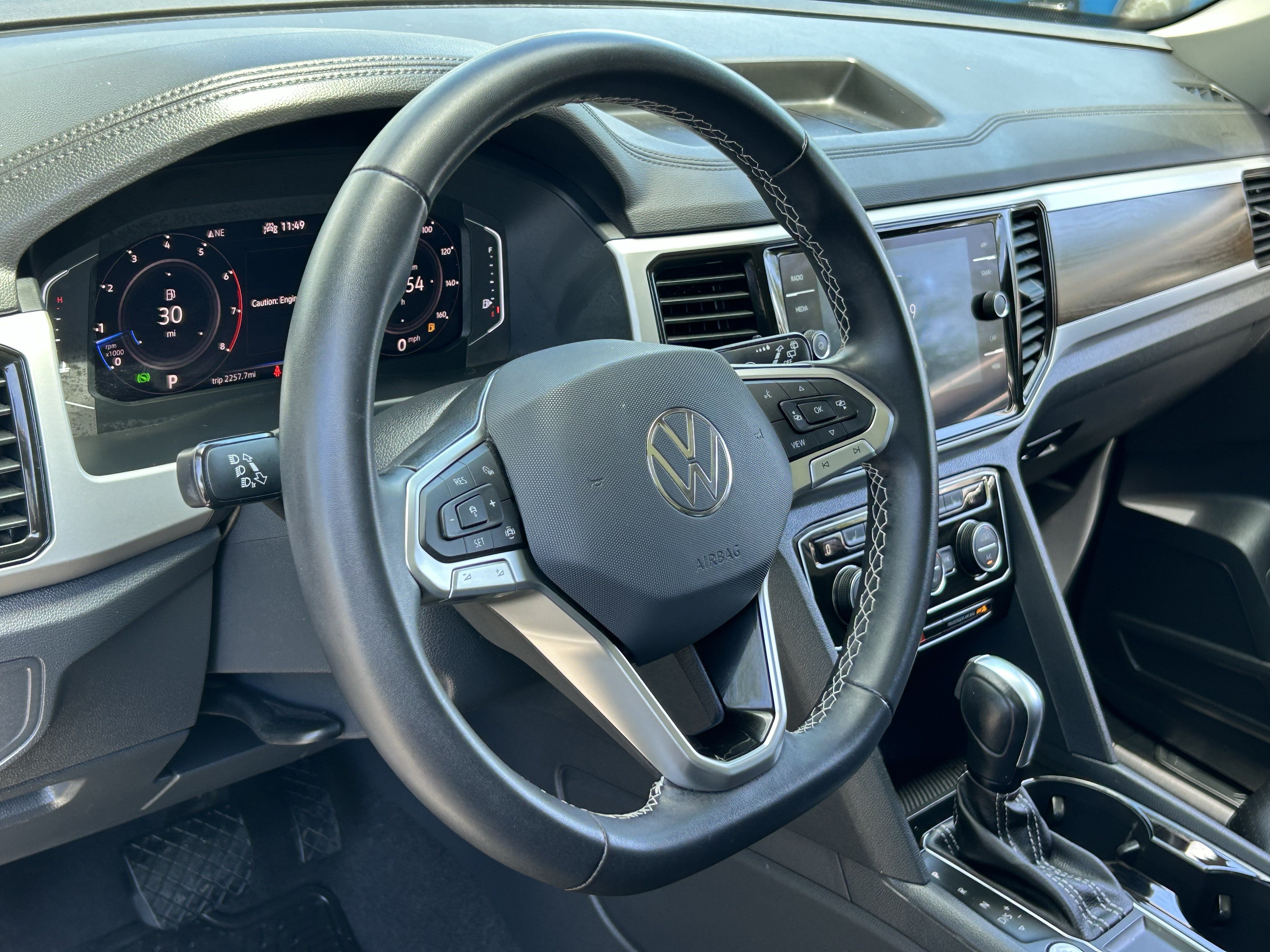 Used 2023 Volkswagen Atlas SE w/ Panoramic Sunroof Package FWD image 28