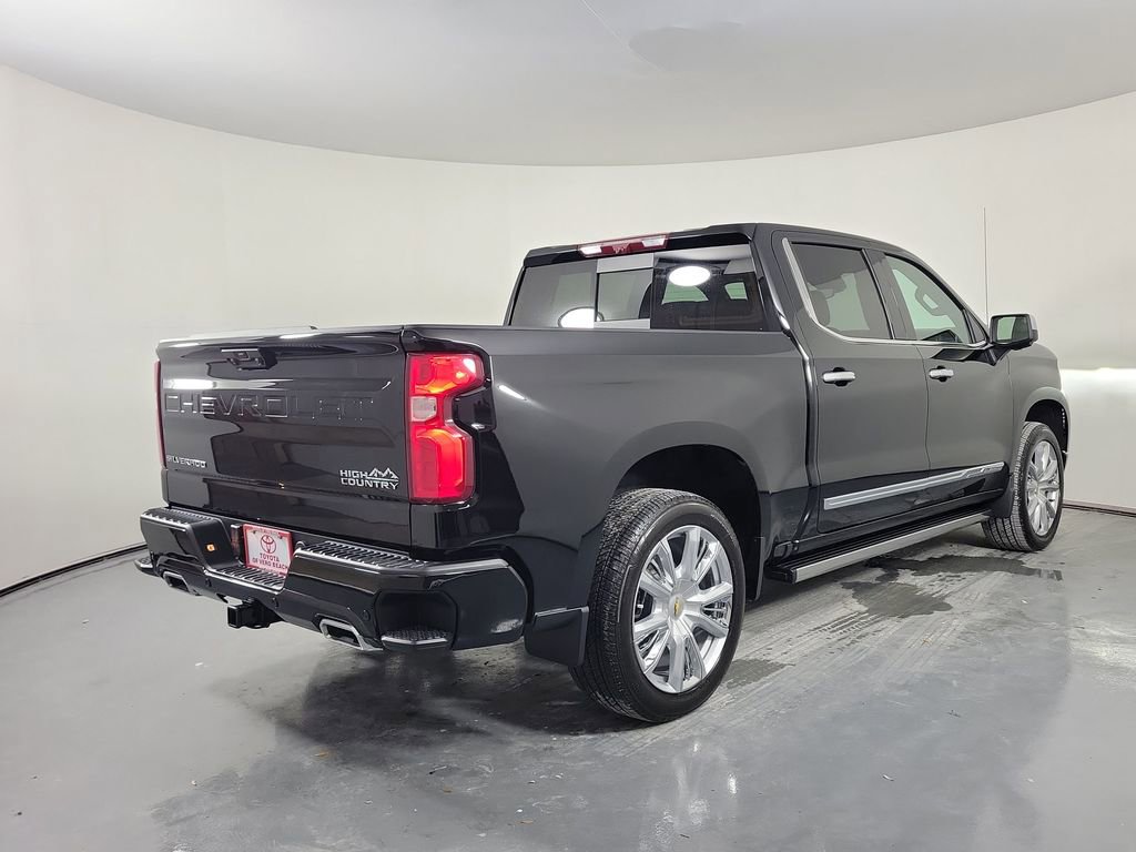 Used 2026 Chevrolet Silverado 1500 High Country AWD/4WD image 5