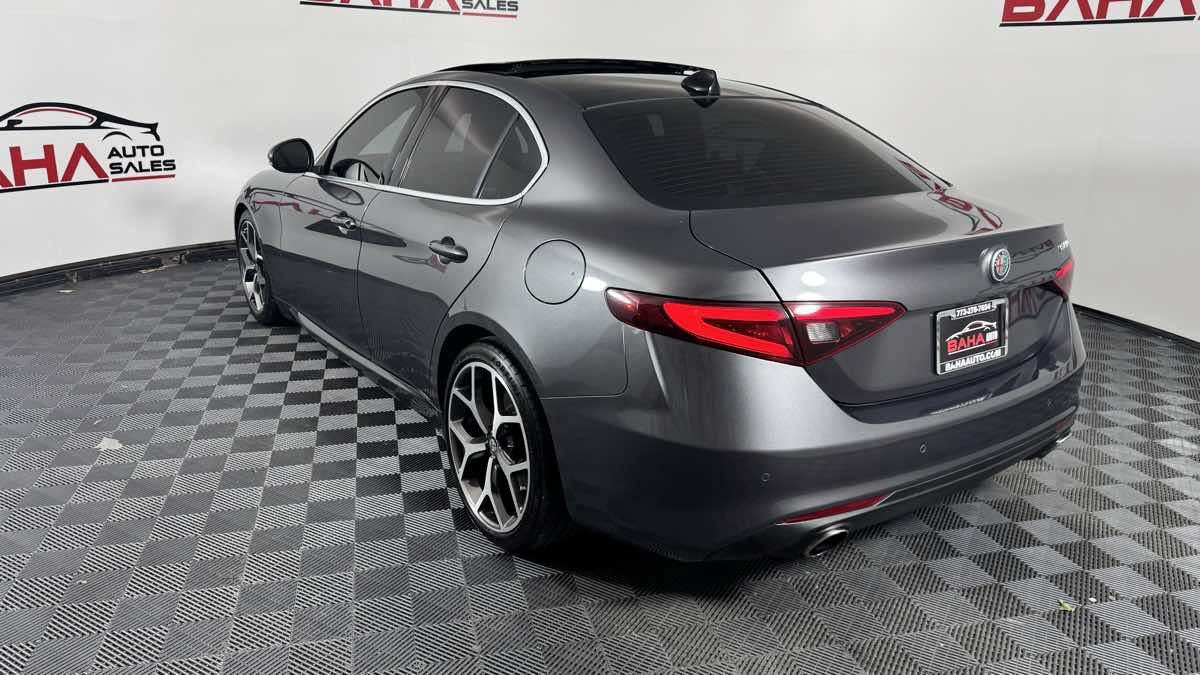 Used 2020 Alfa Romeo Giulia Ti w/ Active Blind Spot Package RWD image 5