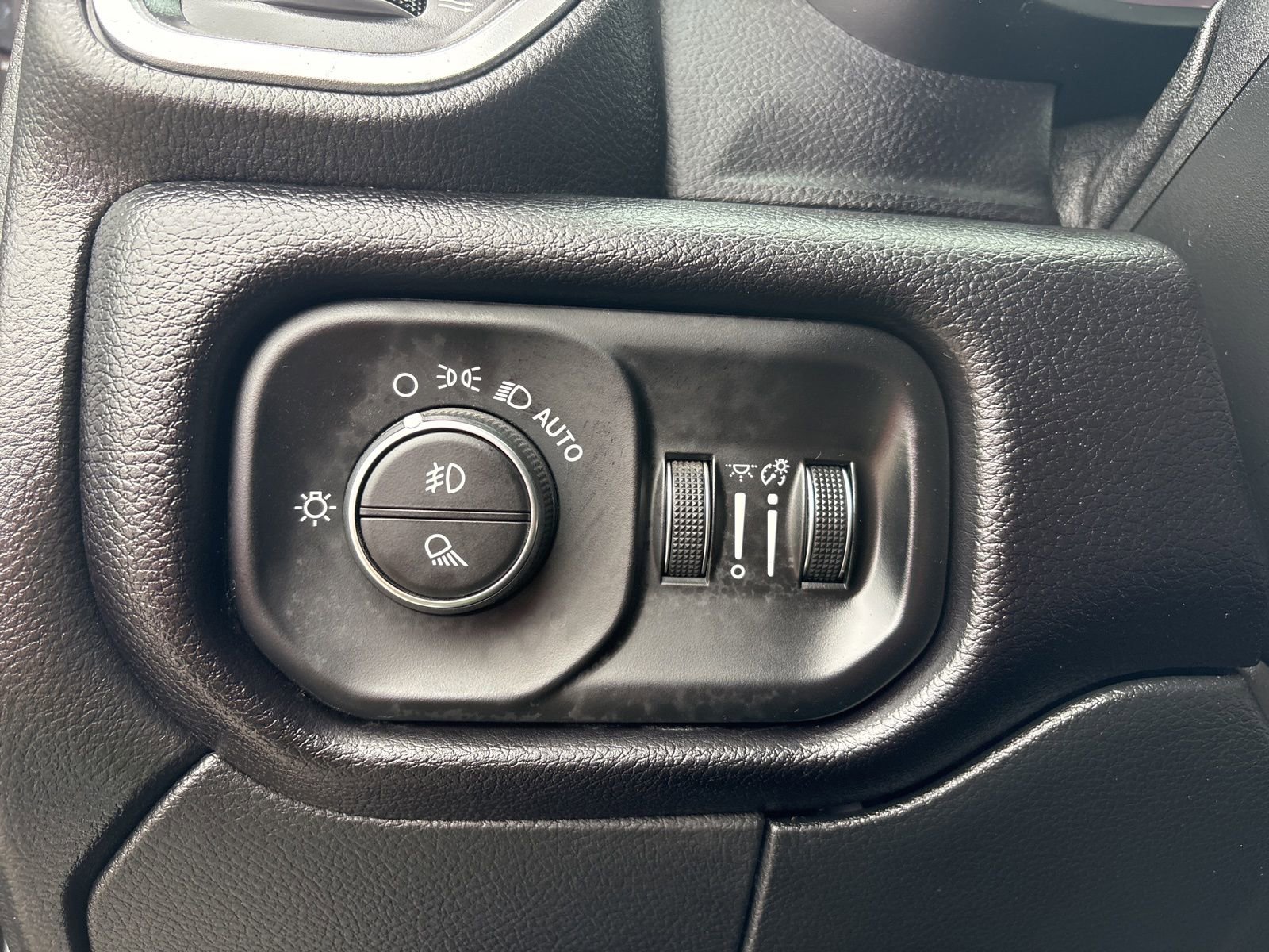 Used 2022 RAM 2500 Laramie image 12