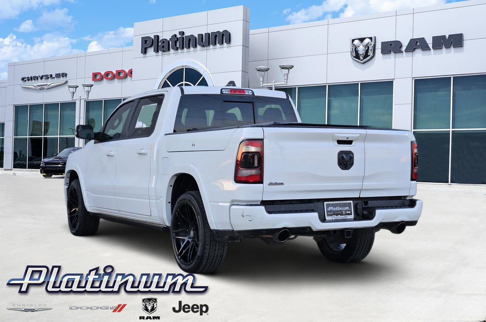 Used 2022 RAM 1500 Limited w/ Night Edition image 4