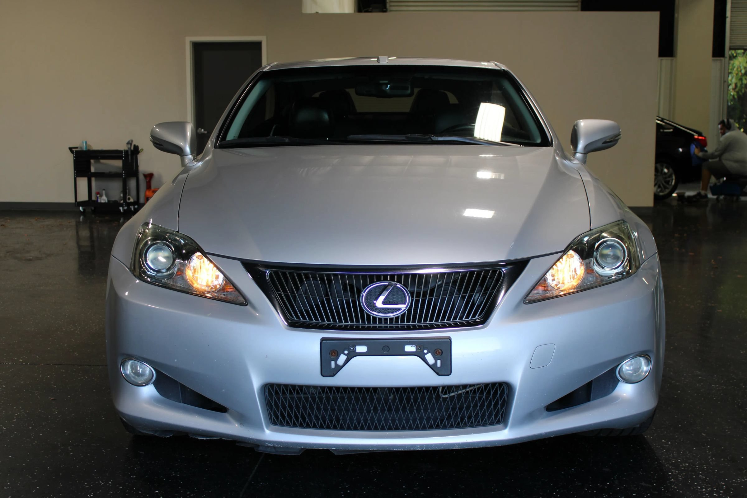 Used 2010 Lexus IS 350C w/ Luxury Pkg RWD image 8