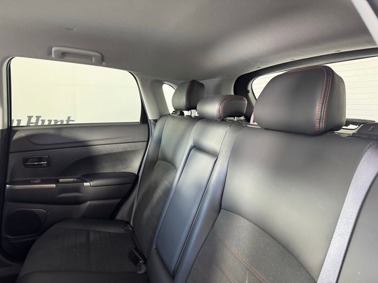 Used 2022 Mitsubishi Outlander Sport ES AWD/4WD image 7